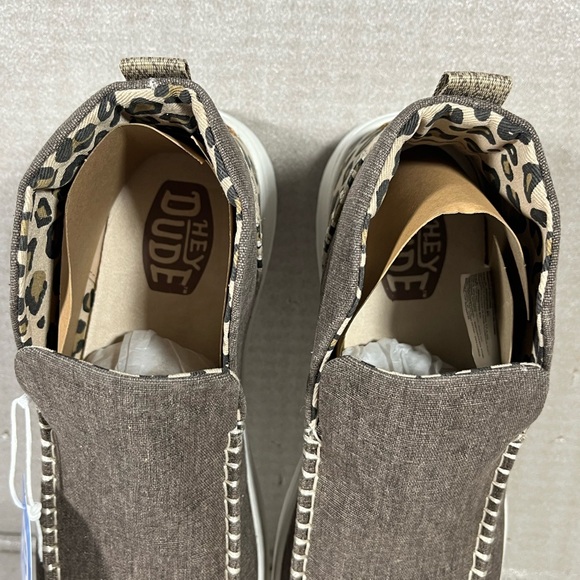 Hey Dude NEW Women's Denny Crafted Leopard Slip-on Boots SZ 10 - Picture 7 of 9